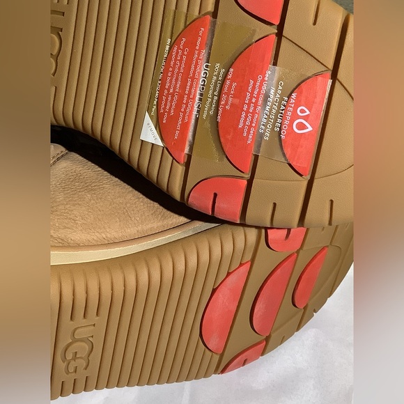 New UGG Tan Women’s Lakesider Ankle Boots - Picture 7 of 16